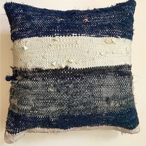 RUG DESIGN PILLOW COVER